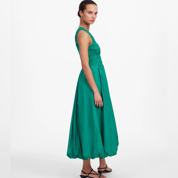 Madewell Dresses & Skirts - Madewell The Melody Bubble Hem Smocked Midi Dress in Poplin Green NWT